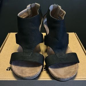 ADRIENNE VITTADINI Wedge Heel Shoes